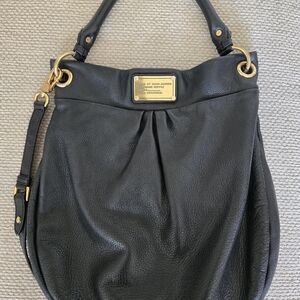 Marc Jacob Leather Satchel black handle or cross body. Gold accent